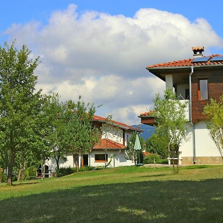 Sinjirite Complex Hotel Elena Exterior foto